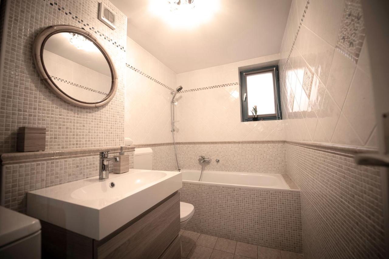 Modra Luna- Apartment With Terrace Izola Extérieur photo