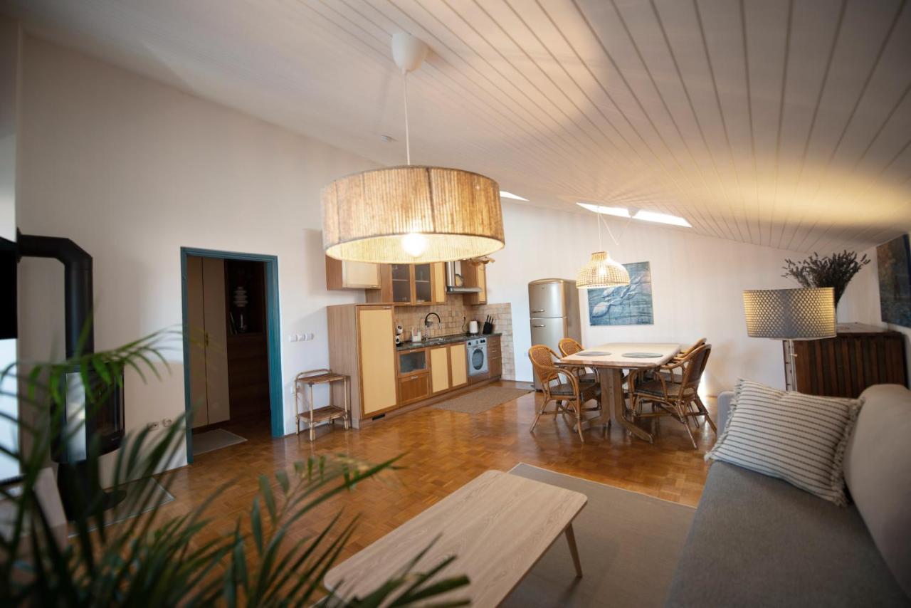 Modra Luna- Apartment With Terrace Izola Extérieur photo